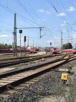 Bild vergr��ern: Bahnhof Ansbach - Ostansicht