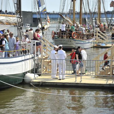 Bild vergrößern: Besuchermagnet Segelboote