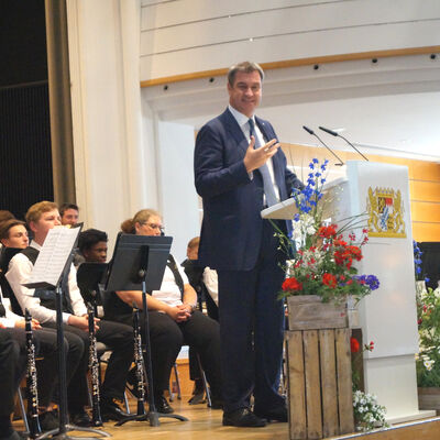 Bild vergrößern: Ministerpräsident Dr. Söder eröffnete die Landesausstellung 