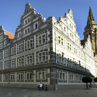 Bild vergrößern: Die ehemalige Hofkanzlei, heute Sitz des Bayerischen Verwaltungsgerichtshofs