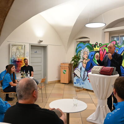 Bild vergr��ern: Verabschiedung der Ansbacher Athleten zu den Special Olympics Nationalen Spielen im Saarland