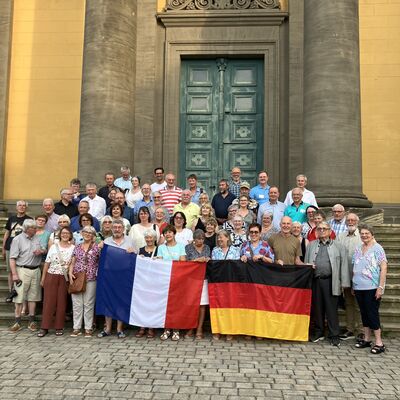 Gruppenfoto der Freundschaftsvereine
