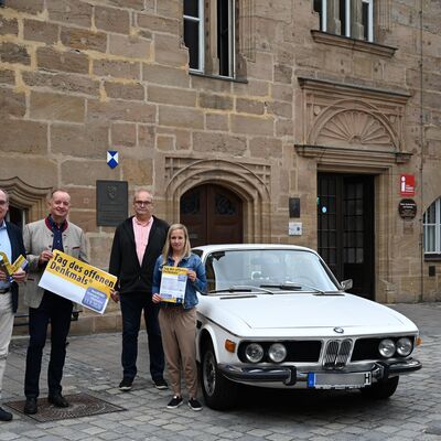Bild vergr��ern: Tag des offenen Denkmals _ 40. Oldtimer- Ausfahrt der Oldtimer Freunde Ansbach